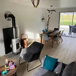 Sous Le Verger, Maison Independante Holiday home *