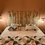 Sous Le Verger, Maison Independante Holiday home *